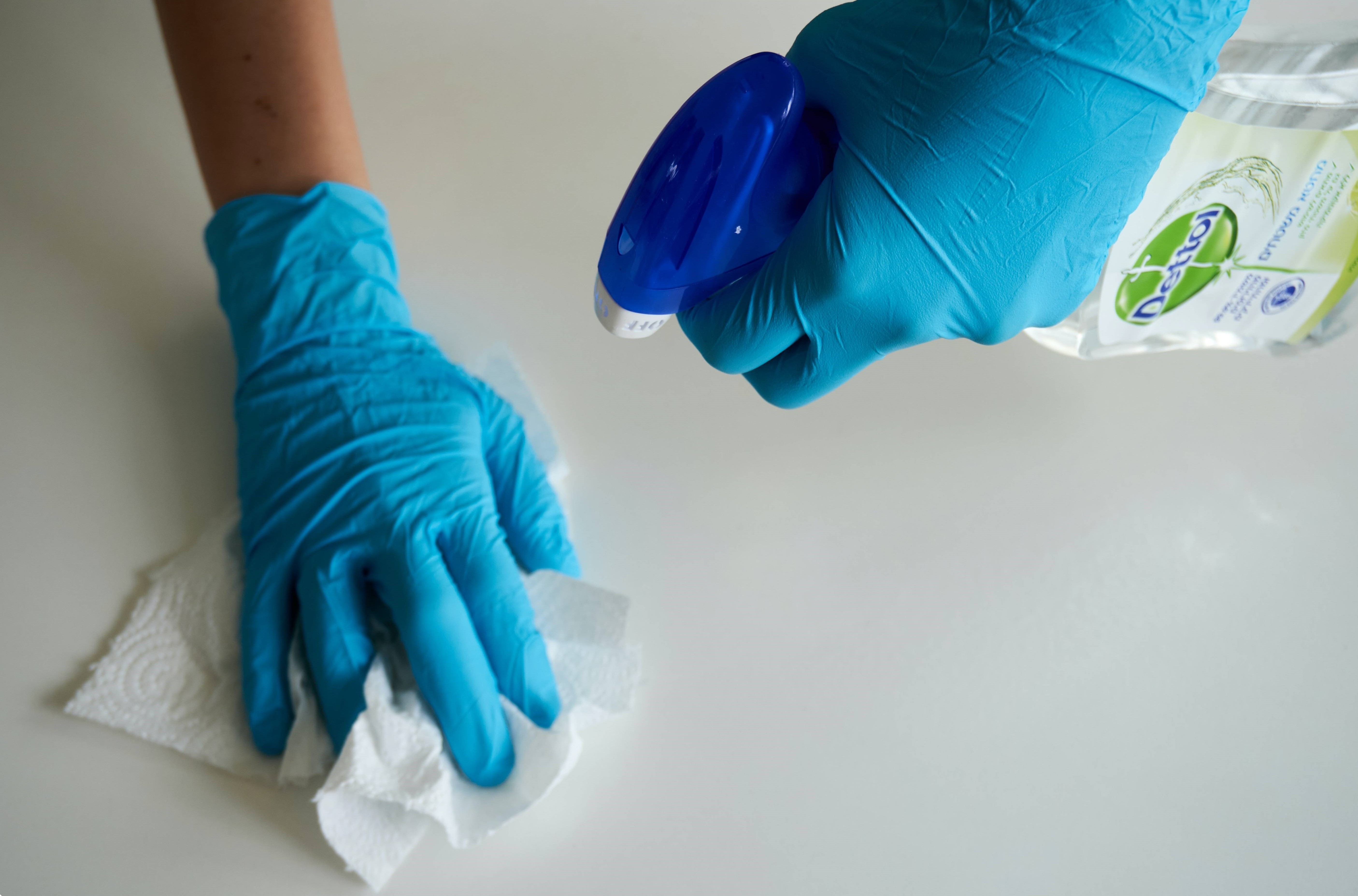 Houd je oppervlakken goed schoon mieren-voorkomen